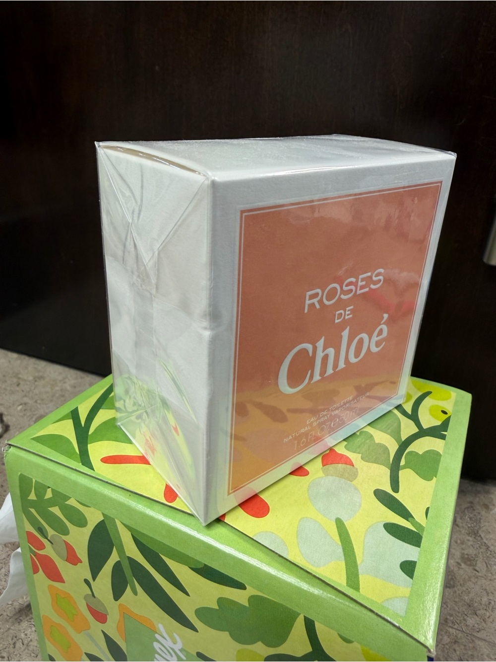 Roses de Chloé Eau de Toilette - Coral Pink Box - Picture 2 of 2